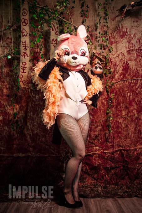 My bunny head really does go with everything. https://t.co/rVUxwoWTx5