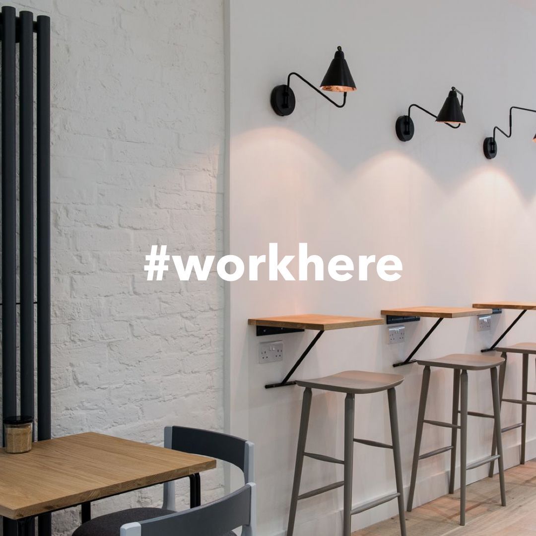 Интерьер кафе. Стена кофейни в стиле лофт. Стена в ресторане. Яркий интерьер кофейни. Декор стен в кофейне.