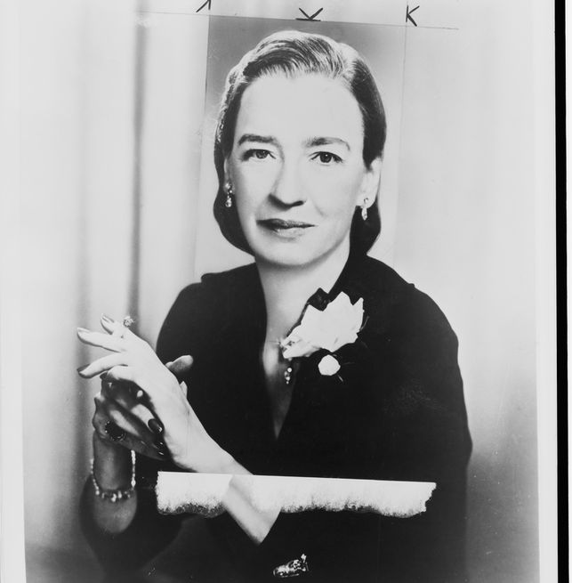 wise_itesmty's tweet photo. #WomengineerWednesday les damos a conocer a la almirante de la Armada e informática Grace Hopper. Hopper fue uno de los programadores del primer gran ordenador, el Mark I. Su trabajo dió lugar al primer lenguaje compilador para ordenadores. https://t.co/dCAzVkKUlM