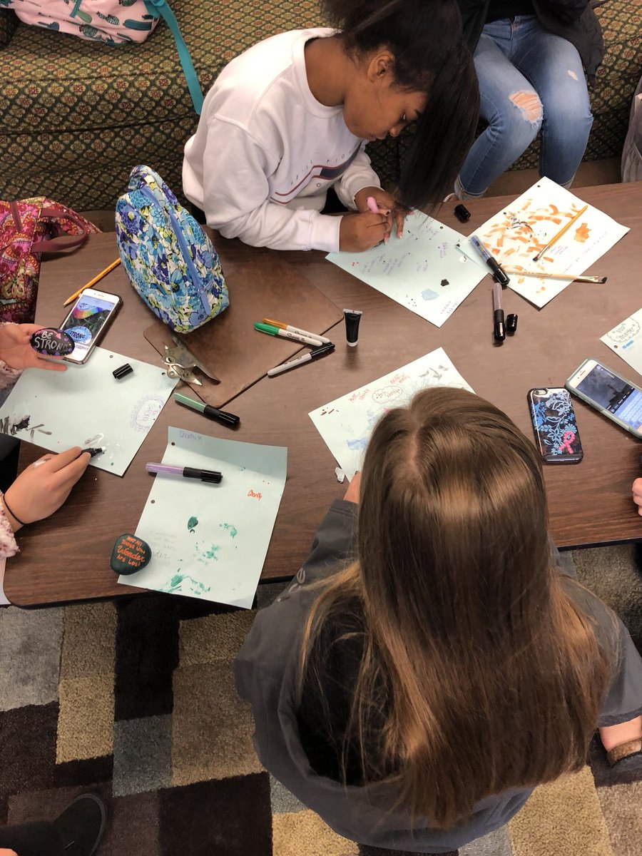 Katie_Sease's tweet photo. #empowER Ss working on inspirational rocks to spread some cheer around our community! Freshman class #rocks !! #ERocks @EastRowanHS #ERmustangnation #sERve https://t.co/4D7OftpmuA