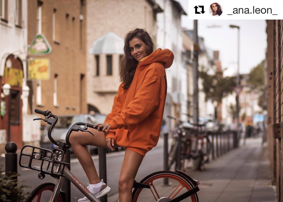Bergfest 💥🔥💥 

Wir hoffen, ihr rollt gut durch die Woche!

👉 bit.ly/DEmobikeTW

#mobikemachtmobil #rideinstyle #orangeisthenewblack #Sustainability #bergfest #happyhumpday #WednesdayWisdom #wednesdaythoughts #berlin #köln #düsseldorf #hannover #fahrrad #bikesharing