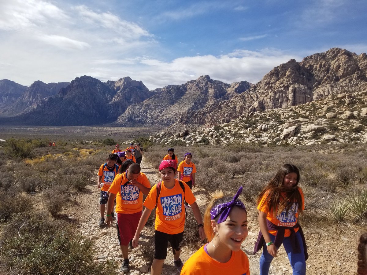 ASASLasVegas's tweet photo. Over the weekend students from @VonTobelMS and Fremont MS Lifetime Adventures Classes took a field trip to @RedRockCynLV and hiked the Keystone Thrust Trail. Students had an incredible time! Thank you @ConservationLF 
#ASASLV #GetOutside #LasVegas https://t.co/bjKERkk9rL