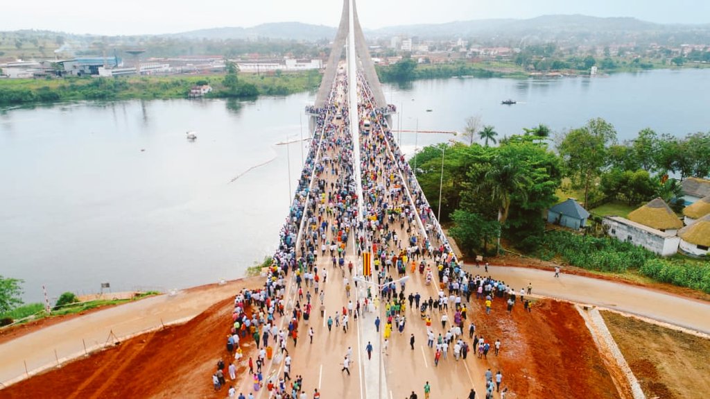 kyobesarah's tweet photo. #SourceofNileBridge now open to the public.
Pics #JeffPPU https://t.co/fGzFYIuBw2