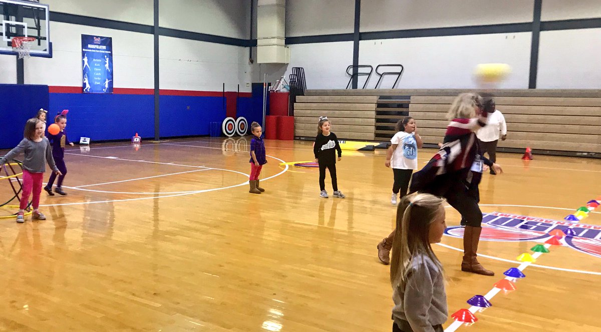 CandaceYoung37's tweet photo. Today during #KindergartenPE my principal @martinjennifera had the opportunity to play a round of #CastleBall with the kiddos! They absolutely LOVED it and I think she did too! @MadisonKAcademy @NewsMCS https://t.co/RIXqqiumf5