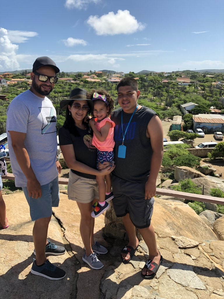 enid1381's tweet image. Disfrutando del #simpleglobal ilimitado con #TMobile en Aruba 🇦🇼