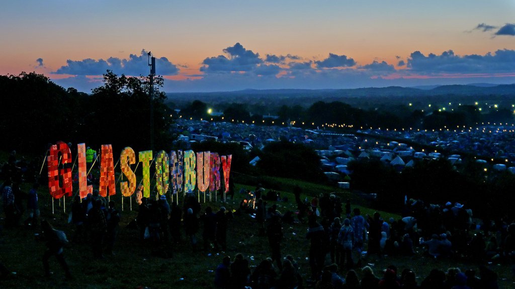 AnyVan's tweet photo. Getting #Glastonbury festival tickets can seem an impossible task. Here's an innovative way to get your hands on some tickets! https://t.co/cExq4JotWi https://t.co/UeK1N7qF0t