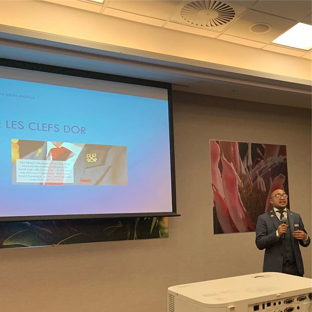 concierge_ryan's tweet image. Nominee for International Young (lolz) Concierge of the Year, and one of the best guys you'll ever meet, giving us an update on all things #lesclefsdor @masoodsadulla @lesclefsdorgb @michaelromei #concierge #goldenkeysconcierge ift.tt/2CpK5Gi