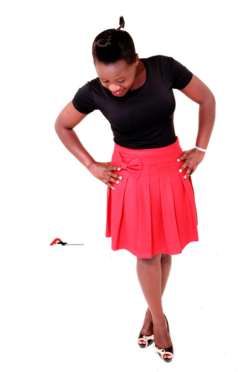 Melovedy3's tweet image. It is hard to be a woman. You must think like a man, act like a lady, look like a young girl, and work like a horse.