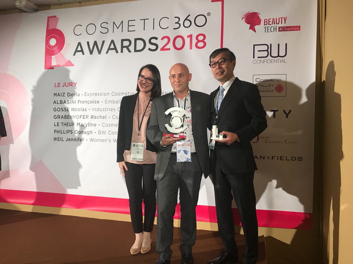 Cosmetic360's tweet image. #Microfactory won the « Testing &amp;amp; Analysis » Cosmetic 360 Award sponsored by the Japan Cosmetic Center!