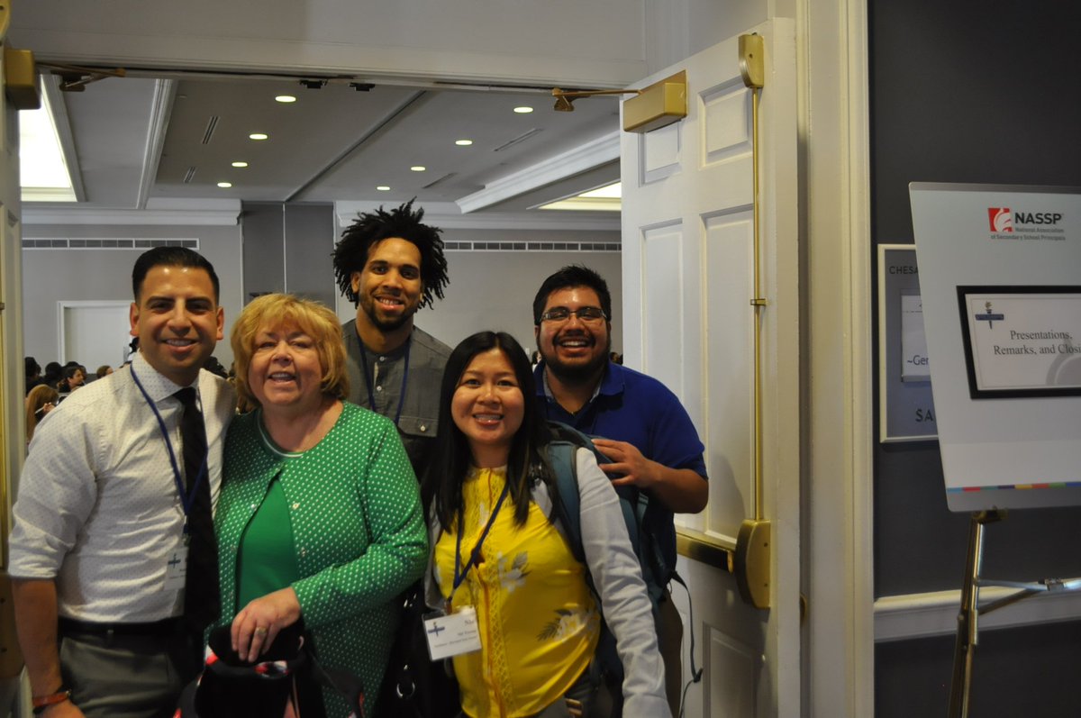 BertrandPerdomo's tweet photo. @NASSP @nhs_njhs Faculty Members ready to facilitate leadership competency sessions and caucuses in northern California! @studentswholead https://t.co/eK66xBpgdf