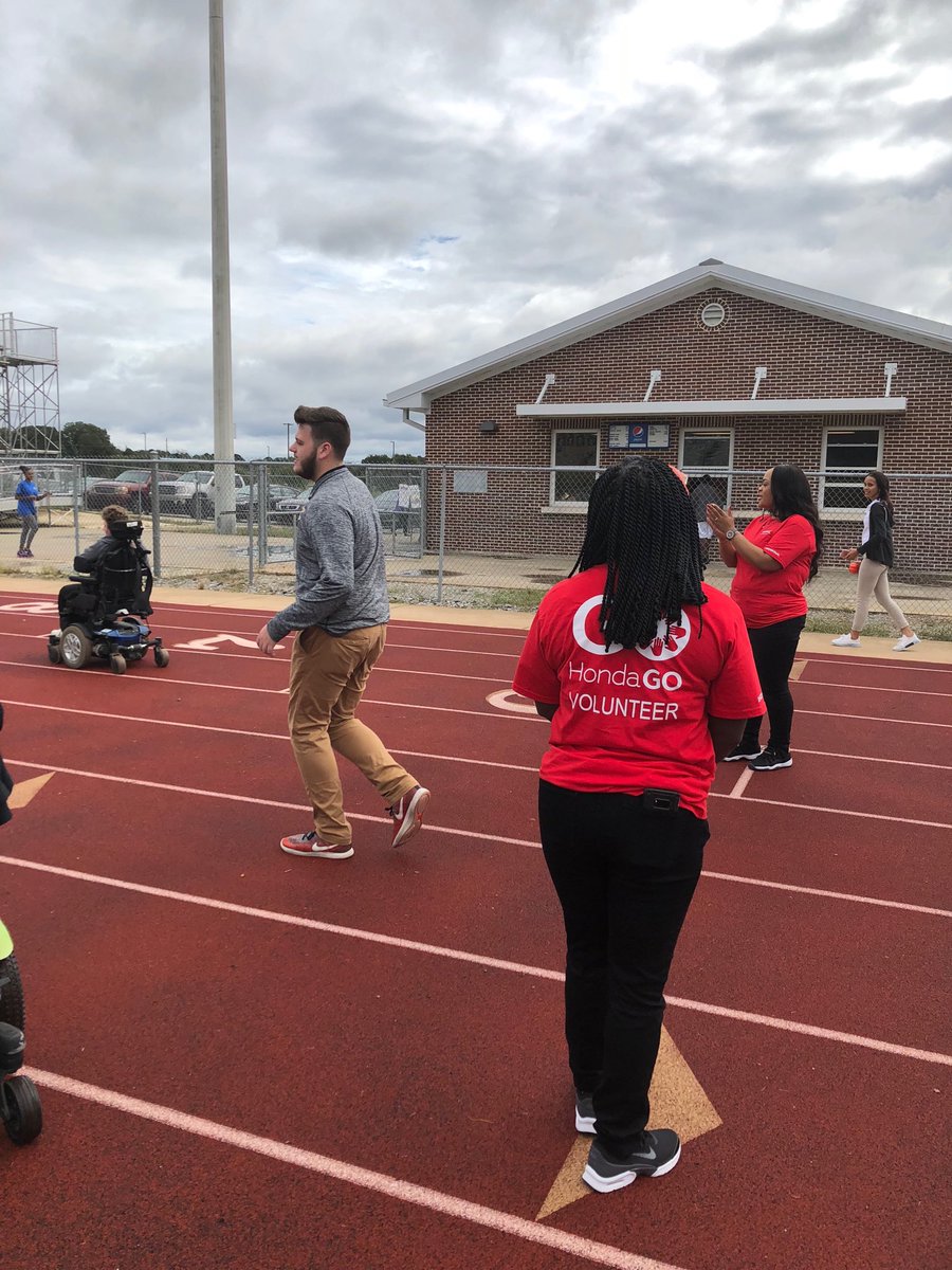 493_256's tweet image. @TalladegaO #Havingfunwhileworking