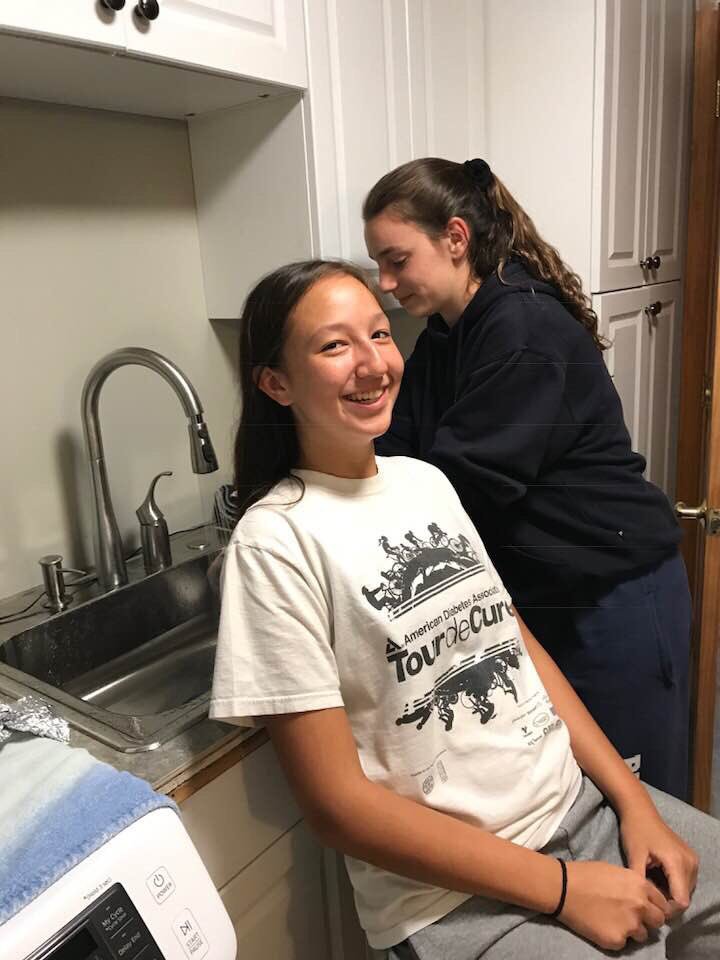 baronsgsoccer's tweet photo. Last night prep for Sectionals...Hair-dyeing and 🍕 and 🎥 🍿. Come to our Sectional game tonight at Brockport HS @ 6:30!!! 💙⚽️💛 https://t.co/jV1AARnIge