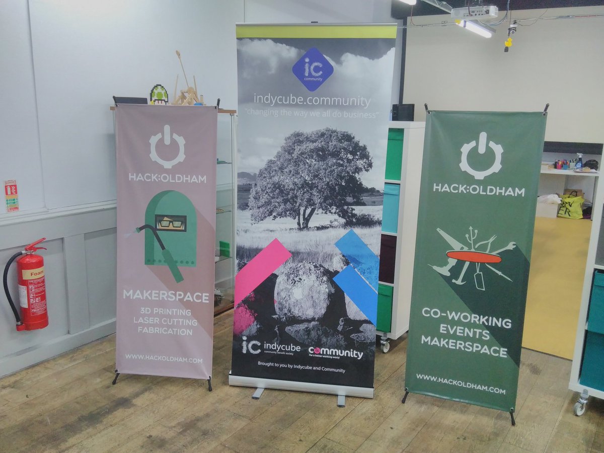 Getting set up @HackOldham to launch the <a href="/icHackOldham/">Indycube Oldham</a> partnership tonight. Fabulous space and fab community.