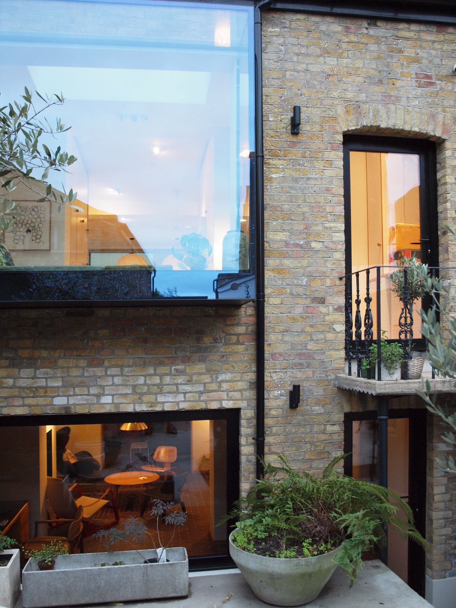 Head to the DJA Journal to see more photos of a recently completed house refurbishment in North London...
#furniture #london #windows #residential #joinery

djarchitects.co.uk/journal/17-10-…