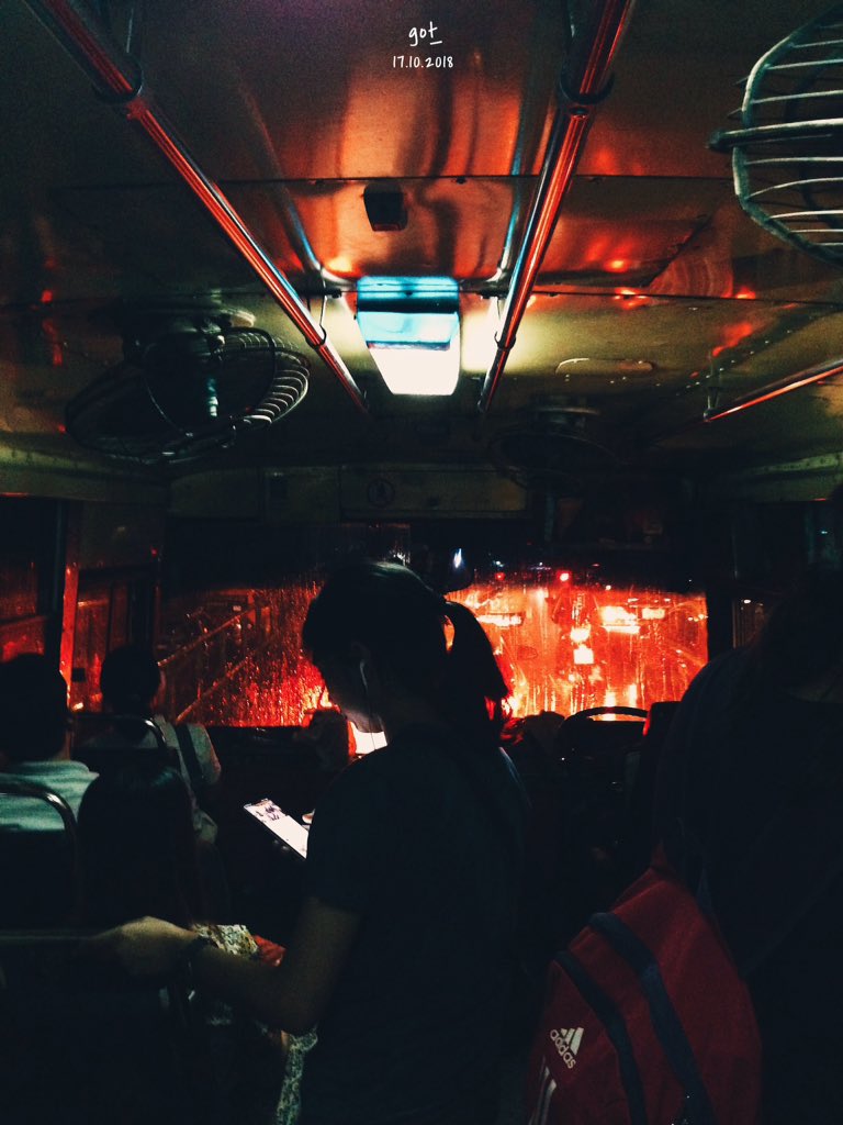 got_____'s tweet photo. ⠀⠀⠀
⠀⠀⠀
⠀⠀⠀⠀⠀⠀ชีวิตบนรถเมล์
⠀⠀⠀
⠀⠀⠀ https://t.co/RmCYgNcmjX