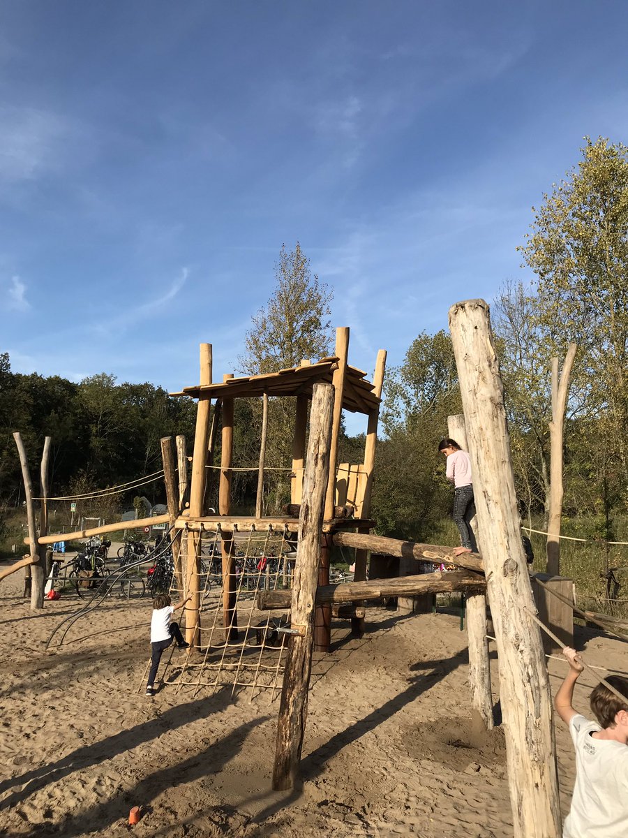 lukassteenbrink tweet media