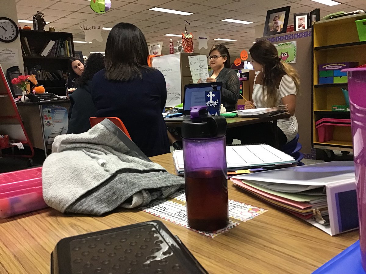 MarianaBreaux's tweet photo. Mathematicians learn and grow together! Love working with such amazing educators! Go, first grade!!! #PISDMatChat #iteachmath #Mtbos https://t.co/DXBVBm0Yqn
