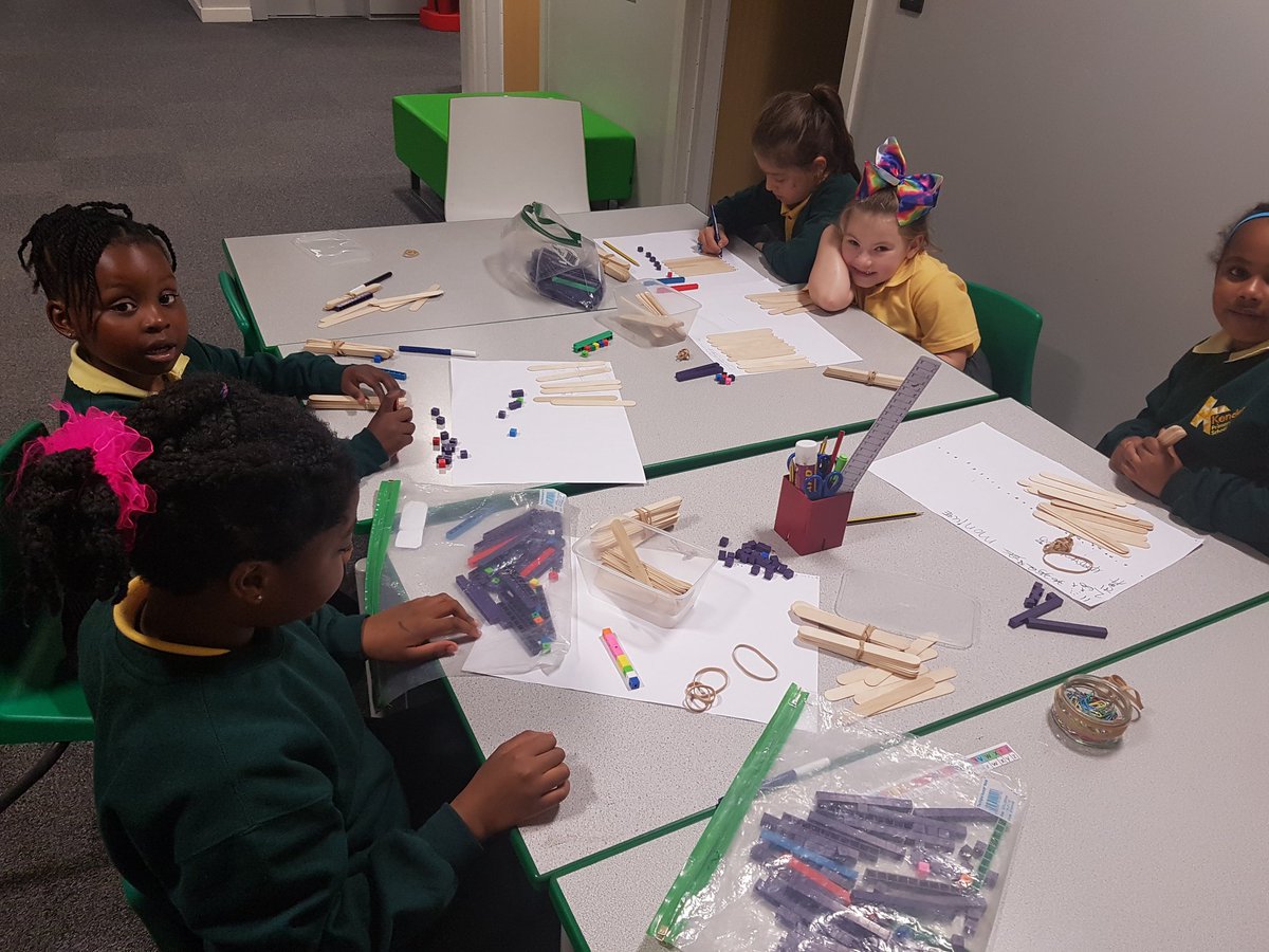 KenderSeuss's tweet photo. We love maths! #investigating https://t.co/AddsBIAjSS