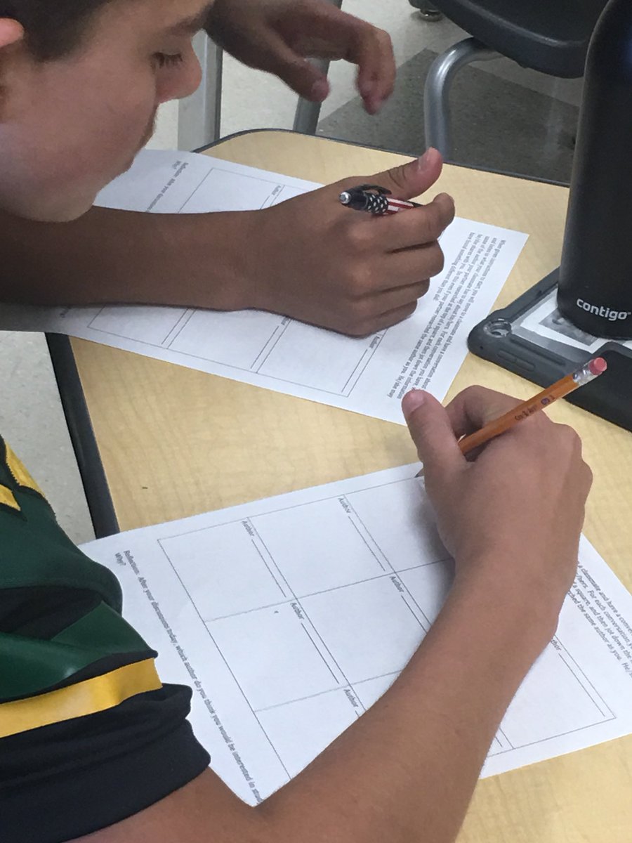 marbarcar1's tweet photo. Using Go-Go-Mo to share quick research on authors! #movementmatters #collaboratingmatters @PHMSCougars https://t.co/dtt6tyu7Qt