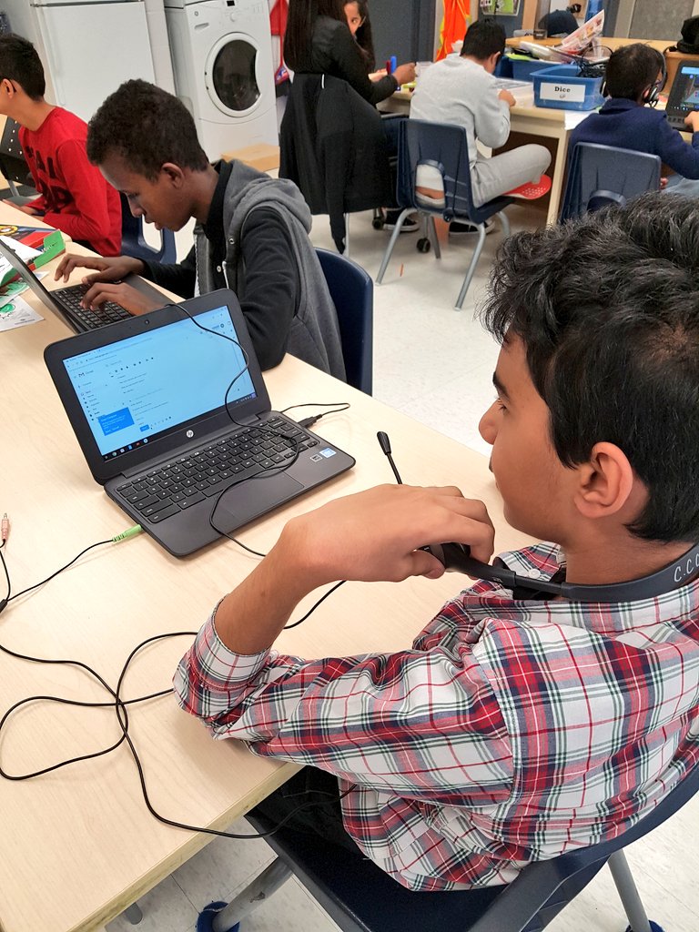 D_Hamilton_PDSB's tweet image. N is following directions via his email.  @BerylFordPS #FunctionalLiteracy #TLDW #PeelProud