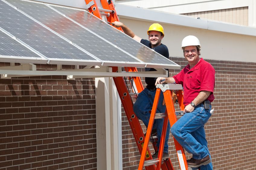 InsightSolar's tweet photo. Did you know that you can save AND make money from having solar panels installed on your home or business? Learn all about it here. https://t.co/HrHE2Ie3l8 #solarenergyincentives #solarpower https://t.co/399qCgZvRi