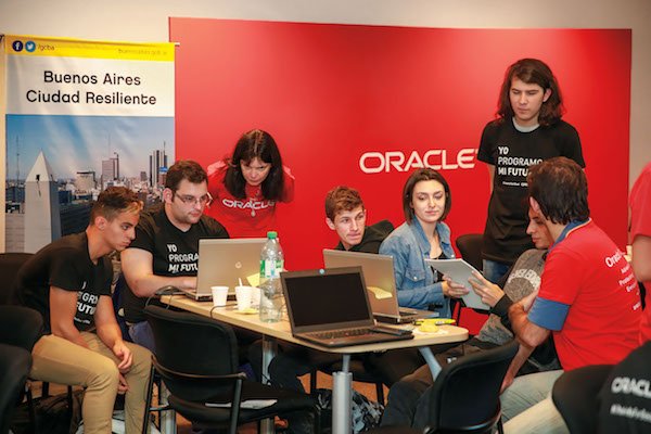 AmerQuarterly's tweet image. In Argentina, Mexico and Brazil, @Oracle trains young people to code - and then use those skills to address urban problems. americasquarterly.org/content/urban-…