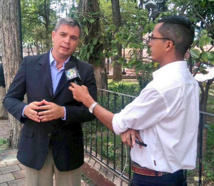 SucreContigo's tweet photo. Hoy miércoles #17Oct, será entrevistado el Concejal del Municipio #Sucre @Juancavidal en #ConTodoyPenzini hr 6 p.m por @globovision https://t.co/1mljBZI8Dn
