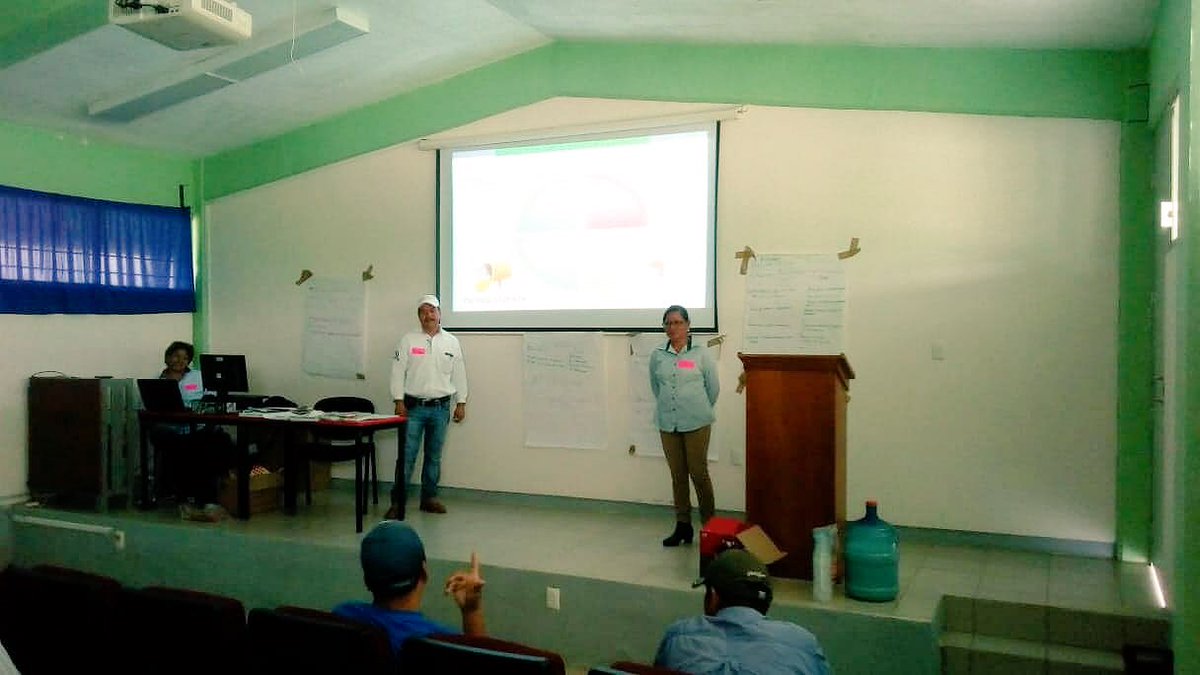 UTSelva2's tweet photo. Nuestros compañeros de UTSelva UA Benemérito de las Américas aportando a la formación profesional de nuestros estudiantes mediante la vinculación con el sector productivo y social. Enviamos una felicitación a todo el personal y estudiantes que son también nuestro #OrgulloUTSelva https://t.co/nJNuiWSb86