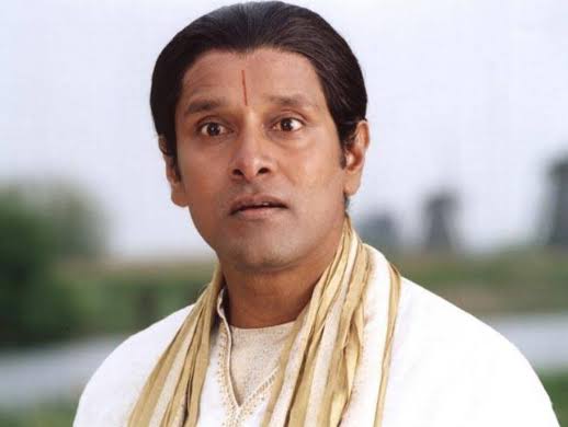 Vedhikraja22's tweet photo. #28YearsOfVersatileVIKRAM #28YearsOfVikramism #ChiyaanVikram நடிப்பின் பிதாமகன் 😎😍🙏 https://t.co/Gbso8a0zPq
