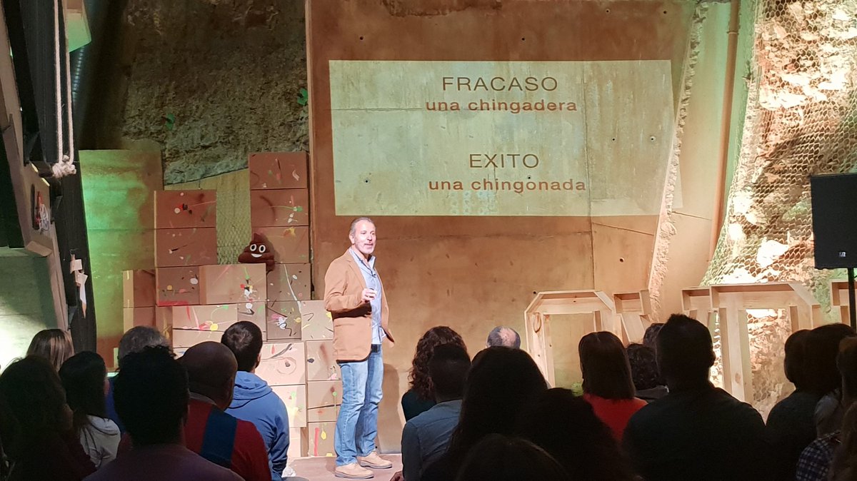 Aurora_Barrero's tweet photo. Qué ilusión tener en #Asturias a @1ernesto1 paisano leonés #LeonEsp en las jornadas del #fracaso ¿#Chingonada o #Chingadera? #FuckupNights en @TaludEria #Oviedo  cc/ @TEDxLeon @CamaraOviedo @AJEASTURIAS @OviedoEmprende https://t.co/X29Qxz0pqU