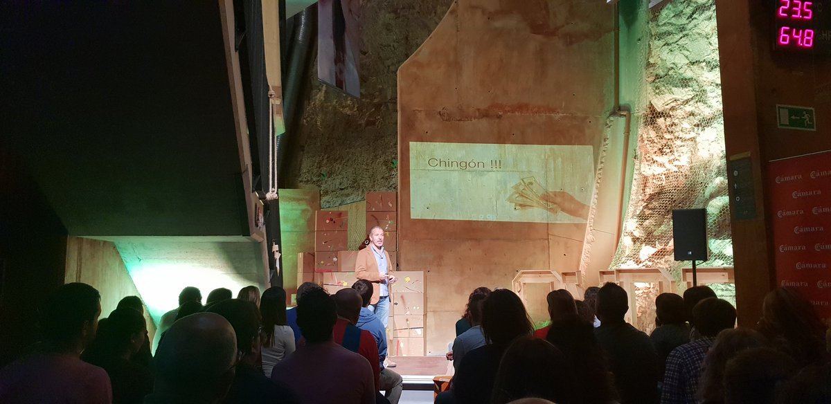Aurora_Barrero's tweet photo. Qué ilusión tener en #Asturias a @1ernesto1 paisano leonés #LeonEsp en las jornadas del #fracaso ¿#Chingonada o #Chingadera? #FuckupNights en @TaludEria #Oviedo  cc/ @TEDxLeon @CamaraOviedo @AJEASTURIAS @OviedoEmprende https://t.co/X29Qxz0pqU