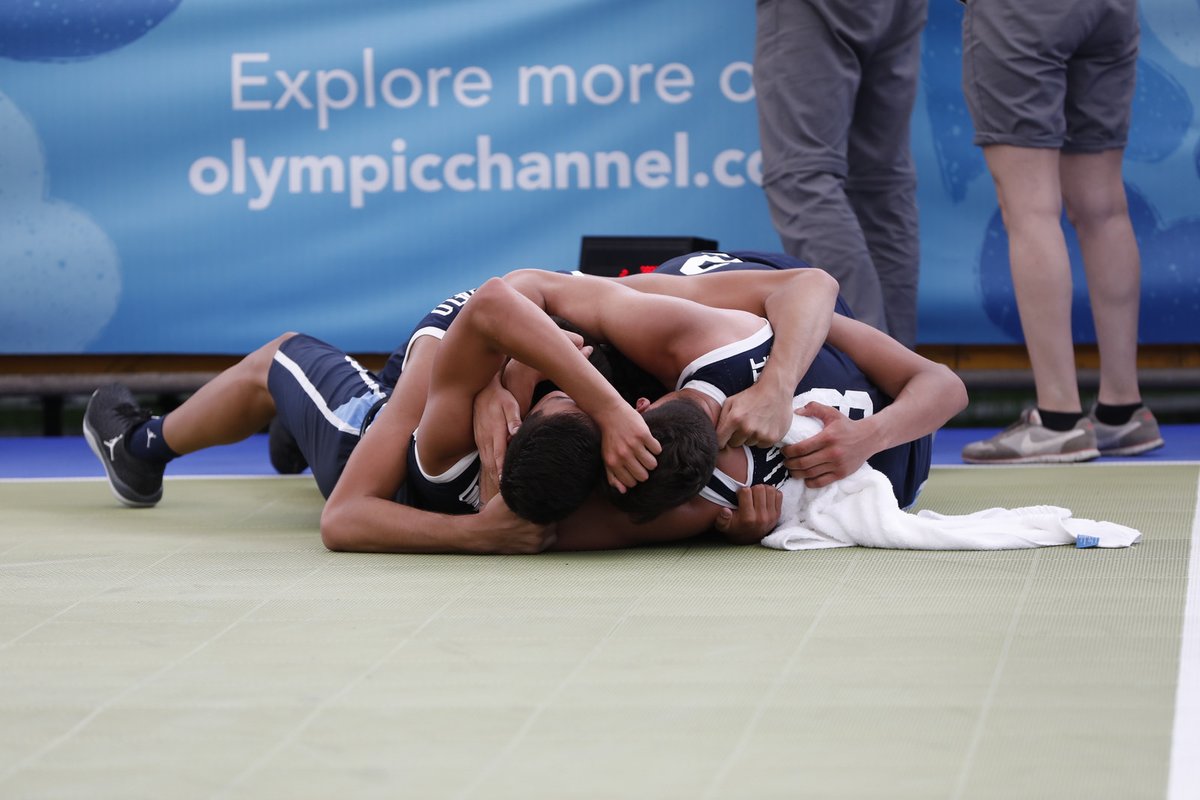 #Basquetbol3x3 ¡¡MEDALLA DE ORO PARA LA SELECCIÓN MASCULINA!!

Superó en la final a Bélgica por 20-15.

Foto: <a href="/cabboficial/">Argentina Básquet</a> 

#VamosArgentina #ArgentinaEnBuenosAires2018