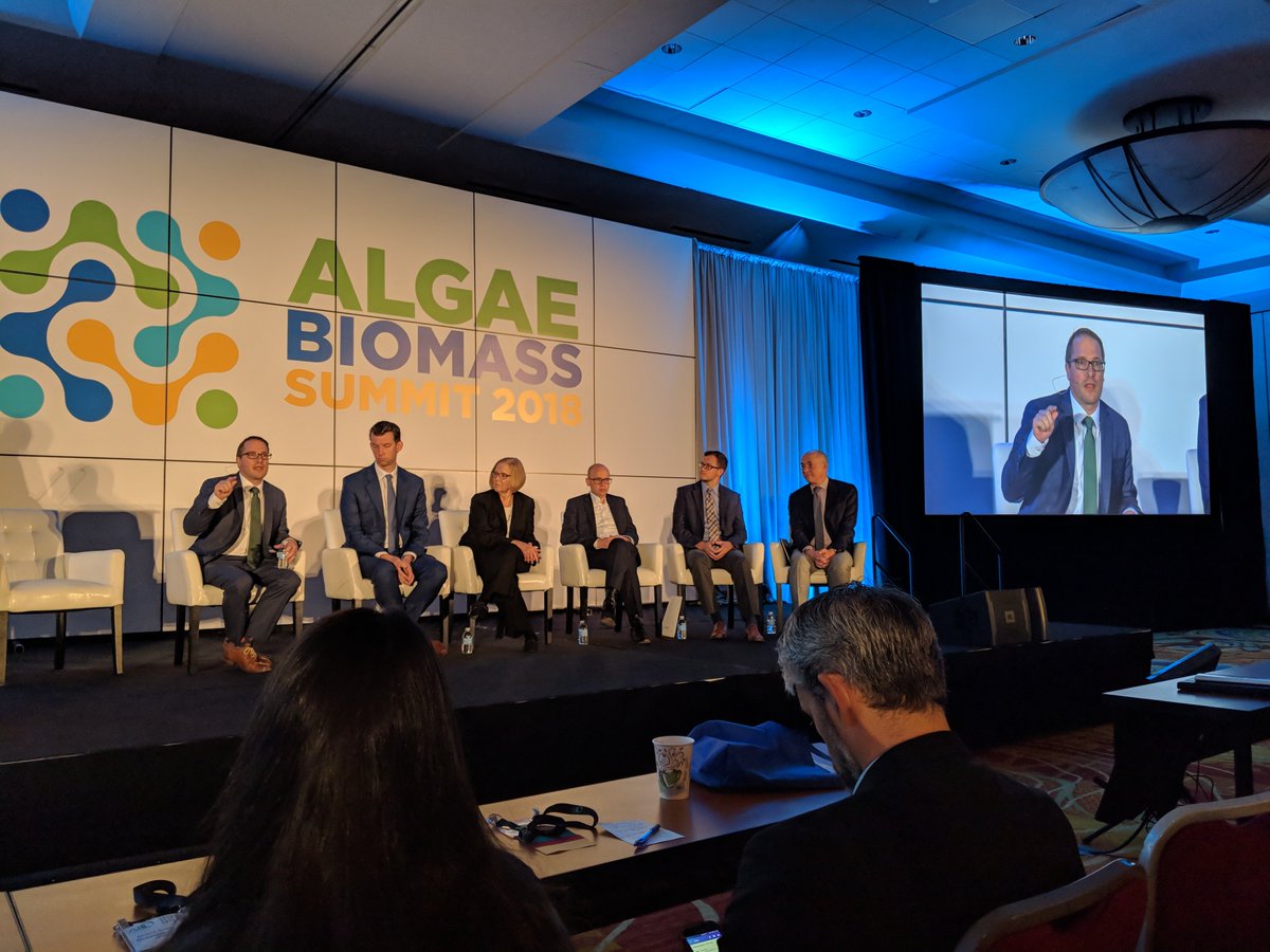 BioenergyKDF's tweet image. David Babson of @Energy @USDA gives keynote on research and innovation for #carbonremoval and the #NewCarbonEconomy at #Algae2018.