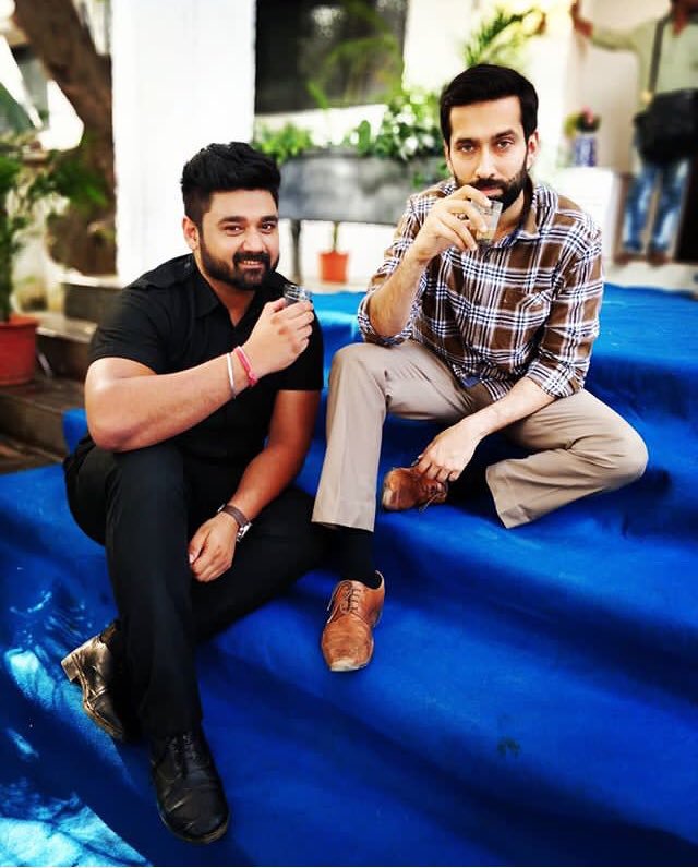 NakuulsArmy's tweet image. #OnsetStories❤️✨
#Ishqbaaaz  #NakuulMehta

Here's the most favourite Ship #ShivAnna ;-)

Via - namanrupamukuil's instagram