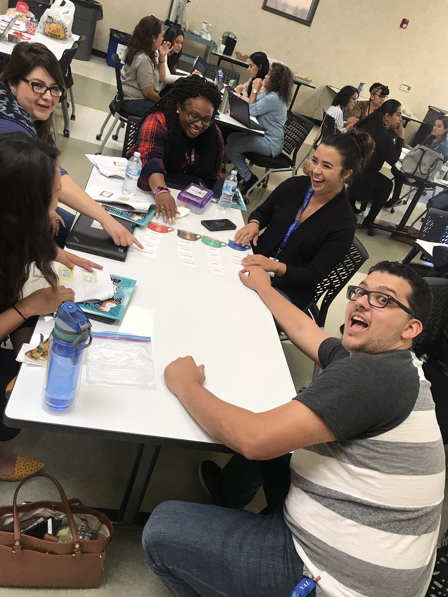 MrsValcarcel's tweet photo. Impact Subs & Bilingual aides & Instructional aides learning great reading strategies! #ImpactReading! #VVUSDReadBy3 #vvusdReads @Columbia_VVUSD @ValVerdeUSD https://t.co/hlUtiJuM8r