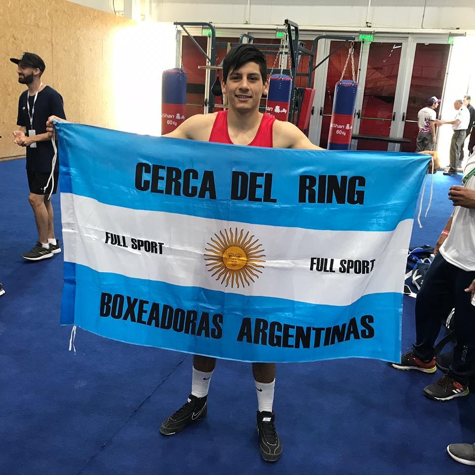cercadelring's tweet photo. #BrianArregui se consagró campeón olímpico al derrotar en la final de los 69 kilogramos al marroqui #YassineElouarz @BuenosAires2018 @PrensaCOA @cercadelring Vamos Argentina!!! #Boxeo 🥊🏅🏅🏅🥇🥇🥇🥇 #CDREnTodosLados https://t.co/fseTOSYD3E