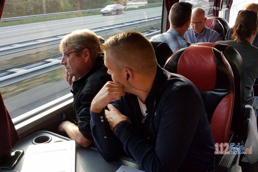 🚨 Politie controleert weer vanuit touringcar op bellende bestuurders 112.press/Qnf6qz 112Ede https://t.co/o49cbXFuMu