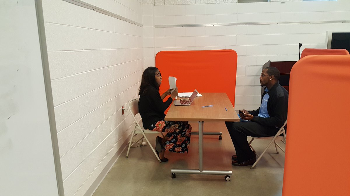 matrix_detroit's tweet photo. Today, 14 people attended our Meet The Employer event hosted at @FRECCity - All received on the spot interviews and everyone was offered a job position pending a background check in locations spanning #Detroit to #Ohio!
#DetroitLove #DetroitFam #MatrixMission #DetroitJobs https://t.co/8o4UiBSpCK