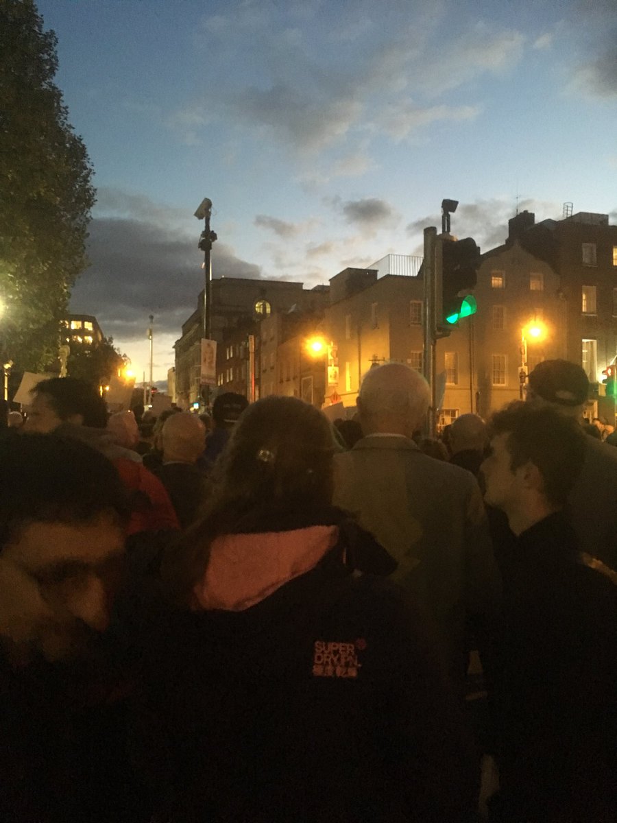 IrelandStandUp's tweet image. #StandingUp for #Freedomofconscience outside the Dàil #abortion