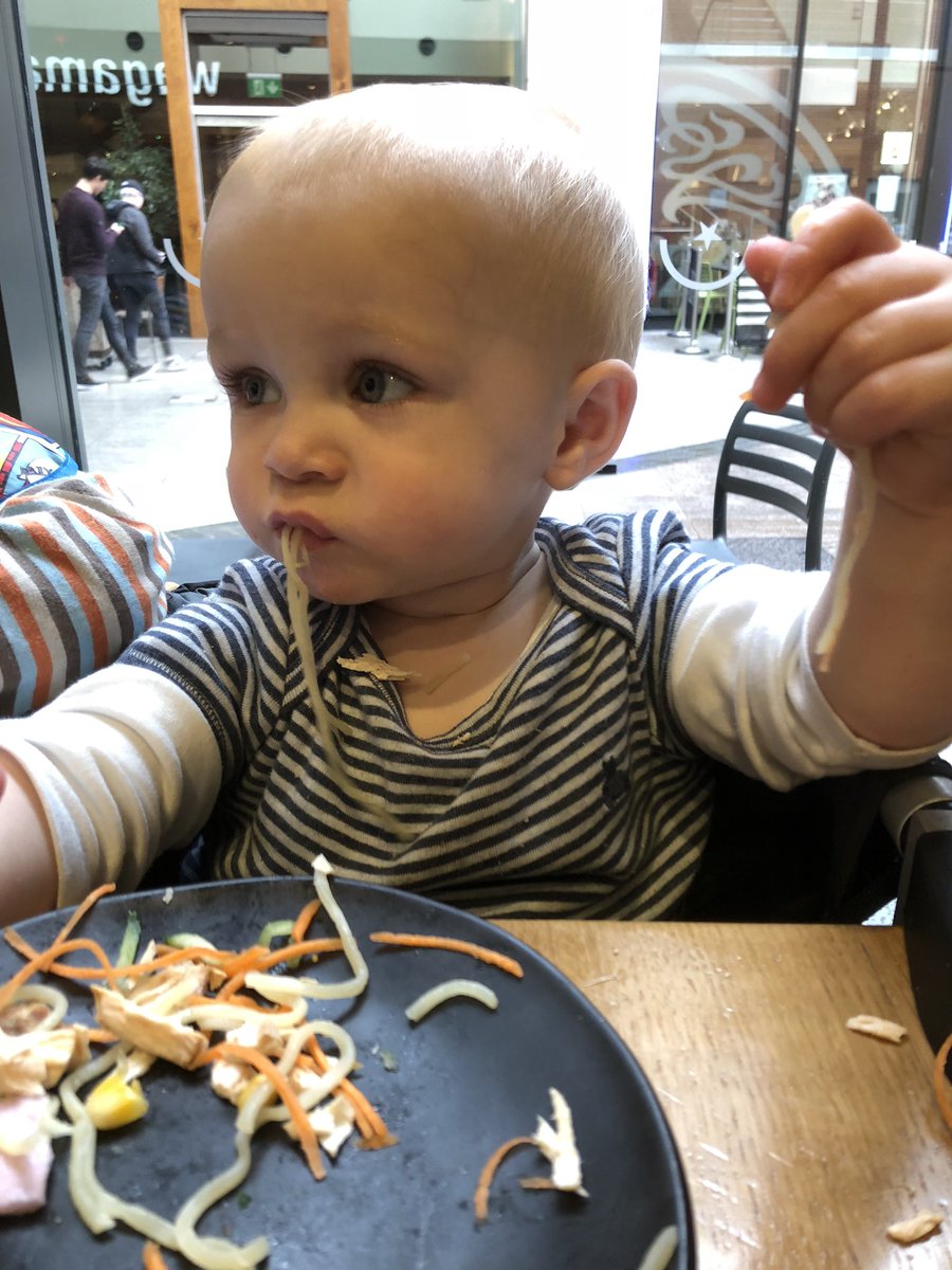 Littlelongc's tweet photo. As I won’t get to see my best buddy on my birthday, we have had an early birthday meal together! Loving the noodles! Oh and we loved waving at people as they walked past too! @wagamama_uk #noodles #happiness #nearly1 https://t.co/GchIfJVu4m