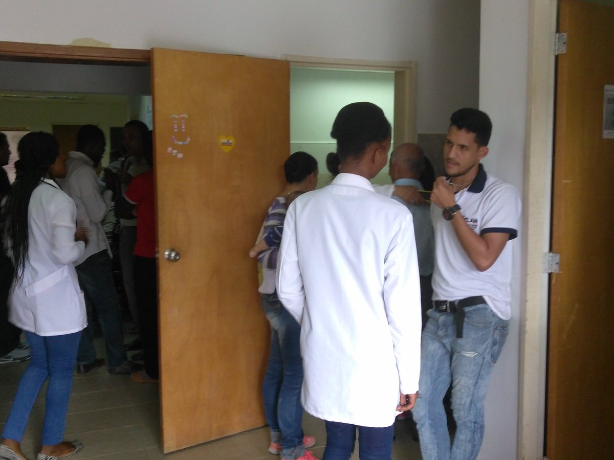 #Ahora En Jornada Médica brindó consulta de Ginecología, Odontología, Oftalmología, Gastroenterología, Medicina General, Fisioterapia y Laboratorio donde estudiantes, docentes y trabajadores de la Elam se beneficiaron  #RegionesEstratégicasProductivas <a href="/hugbelpsuv/">Hugbel Roa</a> <a href="/NicolasMaduro/">Nicolás Maduro</a>