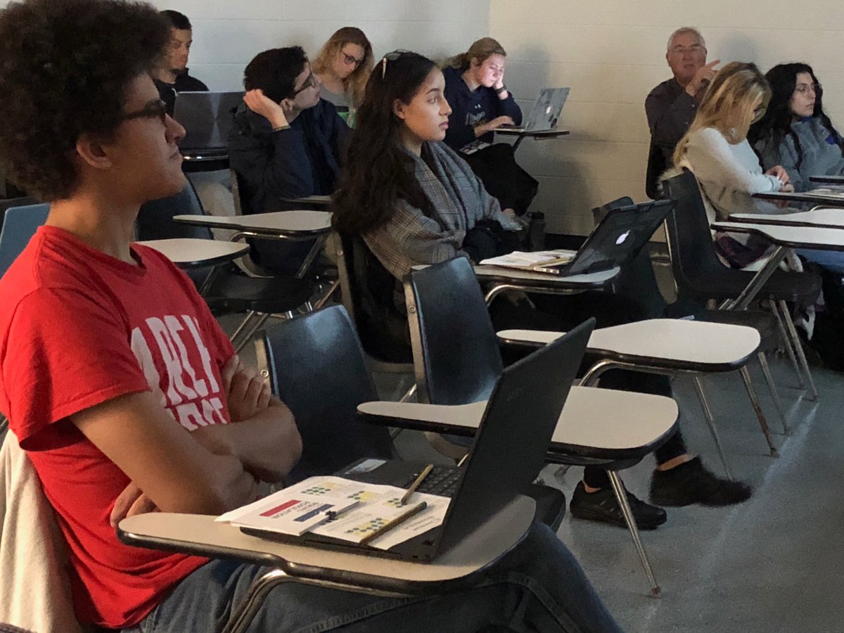 DrawTheLinesPA's tweet photo. Drexel Prof. Rosenberg will assign teams of students to draw PA congressional maps and enter them into the Draw the Lines Pa mapping competition. Teams could win up to $5,000.
#slaythegerrymander
#OurHouseOurMouse
https://t.co/TJRZxLFna2 https://t.co/O33HT53QPY