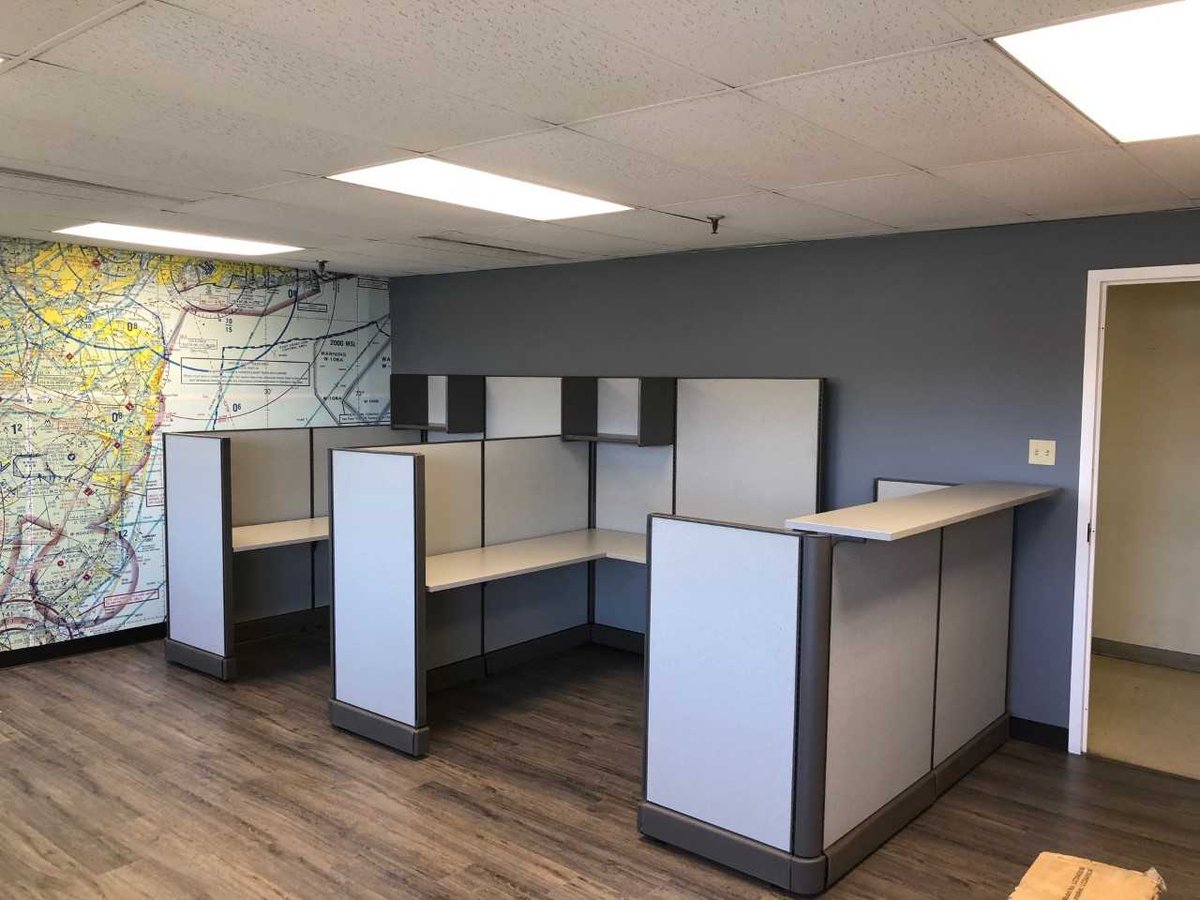 FastCubes's tweet image. We're on a roll with another happy customer!! Just look at those workstations😍 #office #custom #design #work #company #private #corporate #smallbusiness #happy #fastcubes