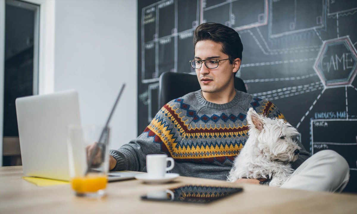 The secret to working from home? "Structure your workday." Couldn't have said it better myself. <a href="/Volusion/">Volusion</a> buff.ly/2RU4oAZ