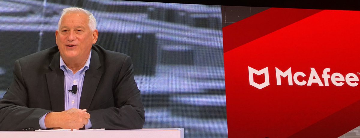 SteenP's tweet image. Walter Isaacson at #MPOWER18 Author of great biography books. en.m.wikipedia.org/wiki/Walter_Is…