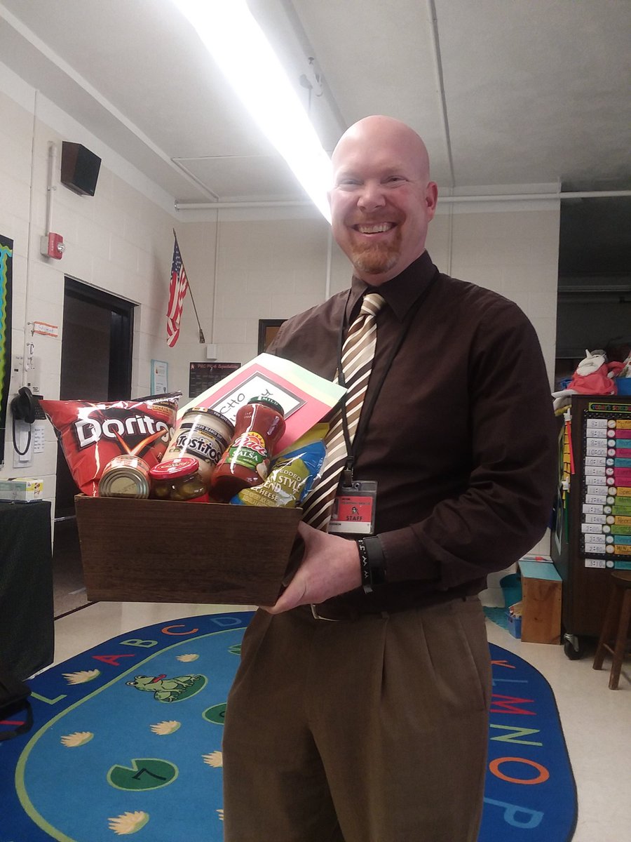 PACfordkdg's tweet photo. Happy Boss' Day / "Nacho" Average Boss!!  #PACschools https://t.co/nCmNHbzTGE