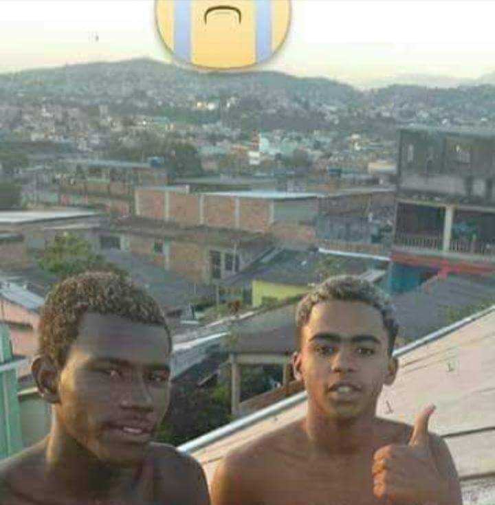 GuiFfmlc's tweet photo. Saudade meus relikias ..tmnc policia nos ta cheio de odio https://t.co/aKy7GQglJD
