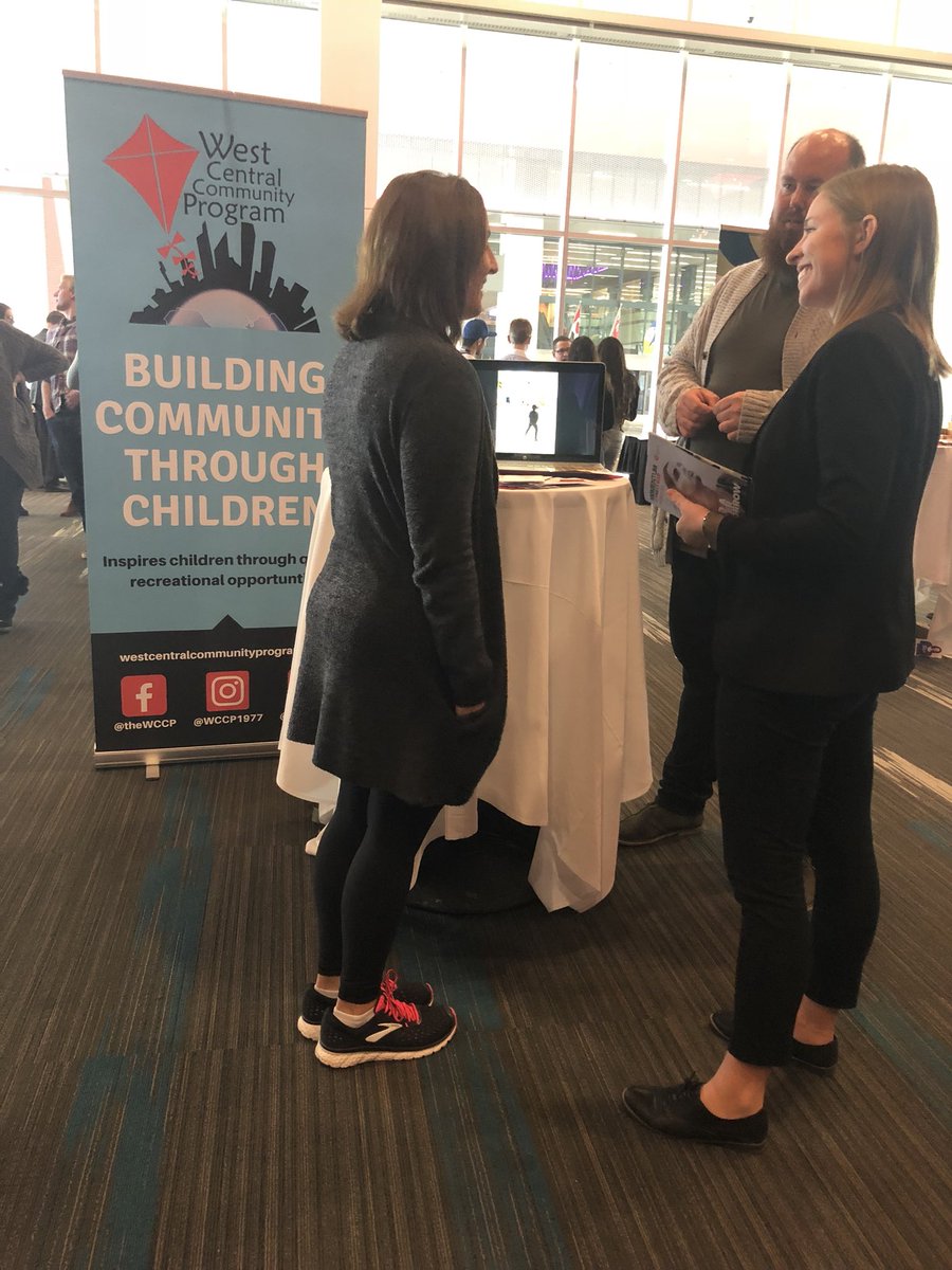 GenNextWinnipeg's tweet photo. #GenNextSummit2018 lunch break and networking session. The perfect opportunity to visit and chat with @UnitedWayWpg agencies that do amazing work in our community! https://t.co/hxiPmMsVXg