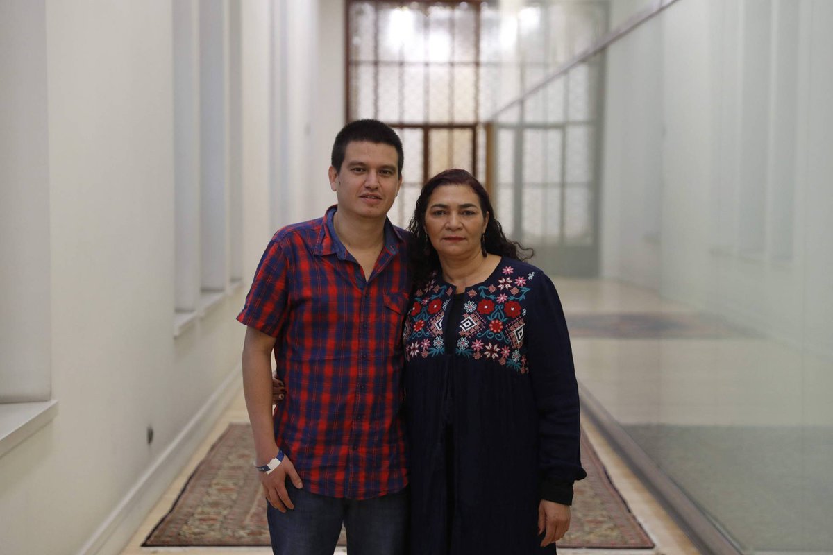 Mundubat's tweet photo. Triste, pero cierto. Sucede en #Colombia: cada 11 horas es agredida una persona defensora de #derechoshumanos. En respuesta a esta violencia, se creó #MadridProtege, el Programa de Acogida Temporal de Personas Defensoras de Derechos Humanos https://t.co/qkyHKWEFe5 https://t.co/WxcZZDyw6b