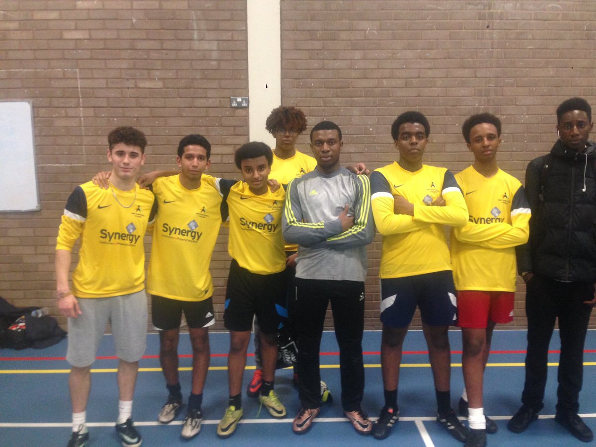 slsffl's tweet photo. Catholic 6th Form Football Invitational-17.10.18 delivered by @slsffl @SFX6thForm @LaRetraiteSW12 @SJBC_SPORT #helpingplayersplay https://t.co/mqN3vwlDPv